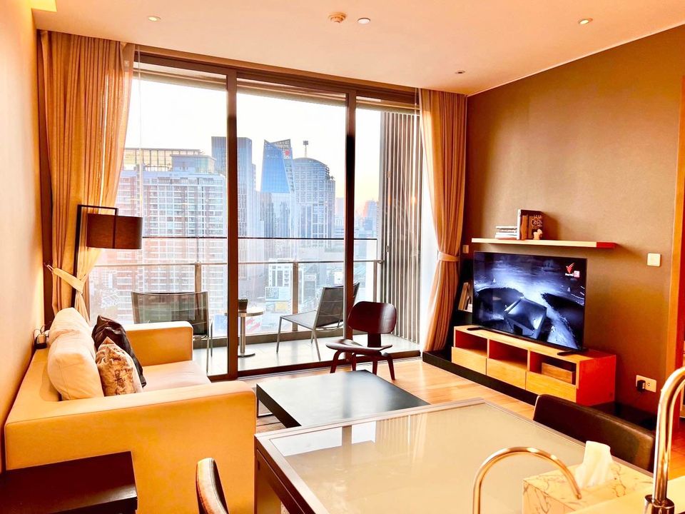 เอควา เรสซิเด้นซ์ สุขุมวิท 49 คอนโด ใกล้ BTS ทองหล่อ 350 เมตร Aequa Residence Sukhumvit 49