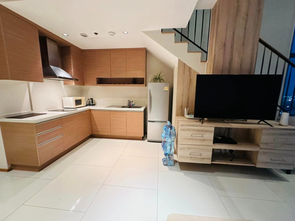 ดิ เอ็มโพริโอ เพลส สุขุมวิท 24 ห้อง Duplex วิวแม่น้ำ The Emporio Place Sukhumvit 24  ใกล้ BTS พร้อมพงษ์